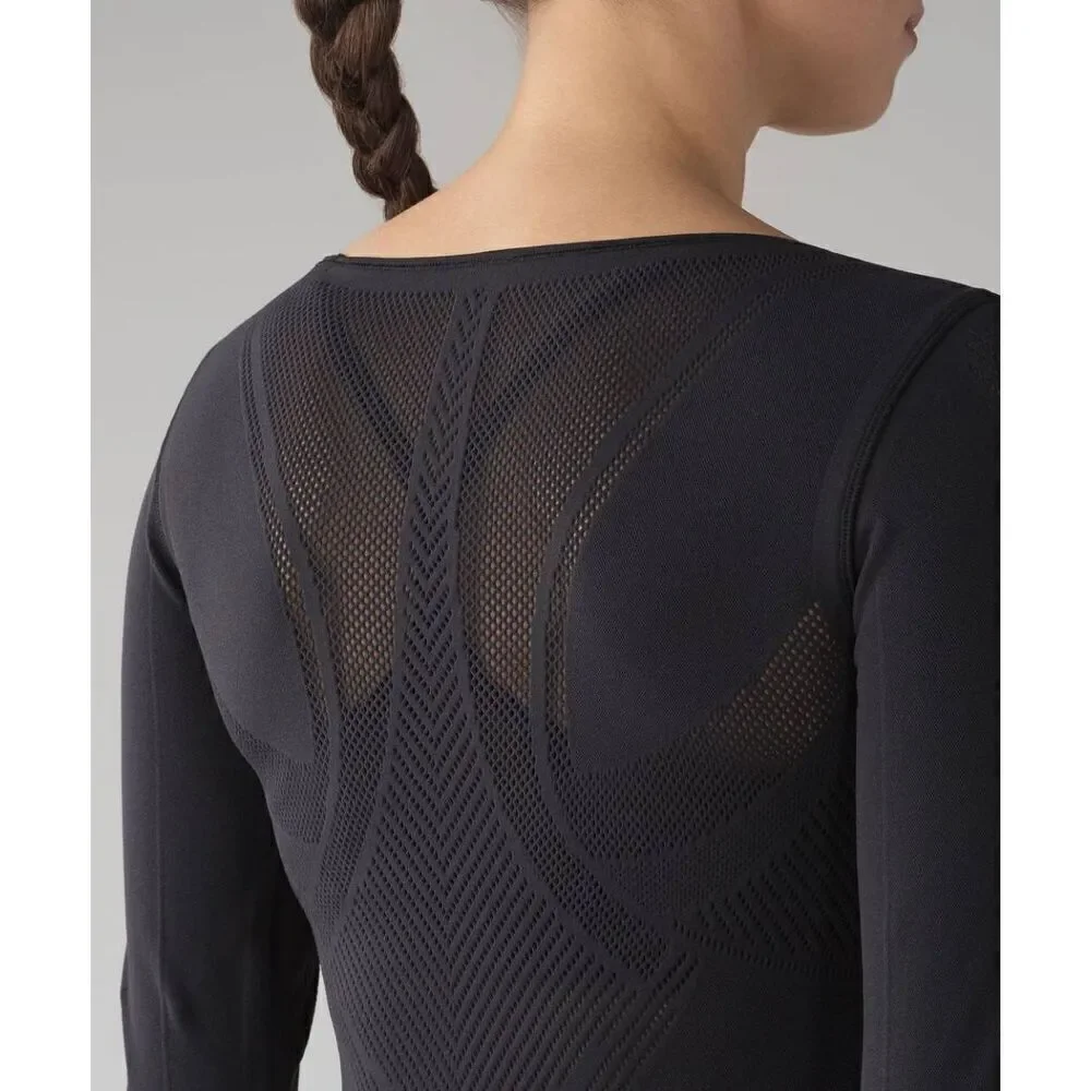 Lululemon Dark Navy Blue Reveal Long Sleeve Size 4/6 RARE Special Edition Breeze